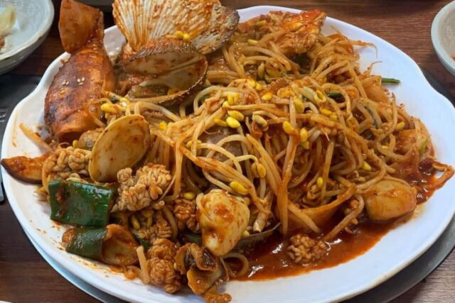 콩나물, 조개, 오징어, 알! 먹어도 먹어도 끝없는 해물찜 맛집 BEST5