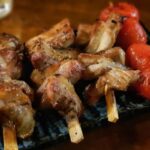 사람의 노고로 빚어내는 최고의 풍미, 야키토리 맛집 BEST5