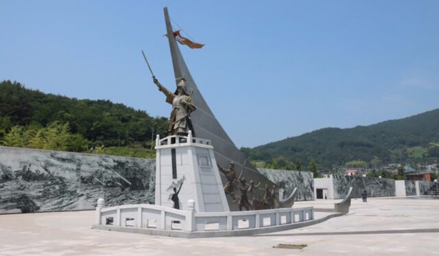 남해여행 가볼만한곳 이순신바다공원 노량해전 산성산 전망대