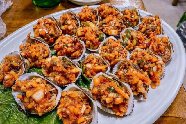 쫄깃한 식감과 단맛이 도는 맛으로 먹는 묘미가 쏠쏠한 꼬막 맛집 BEST5