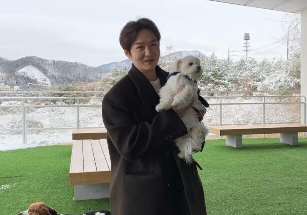 SNS인기견 재롱이와 비투비 이창섭의 깜짝 만남…’구리도 함께’