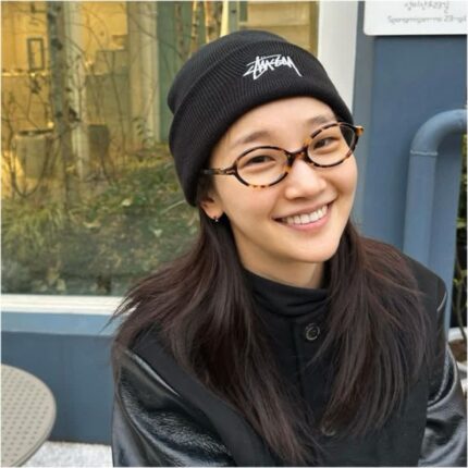 긱시크 안경도 완벽 소화 박소담 미우미우 선글라스 가격은?