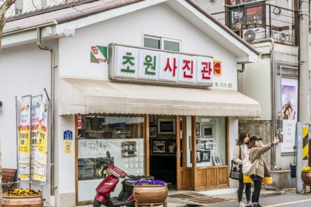 요즘 MZ들이 찾아다닌다는 레트로 여행 스팟, 여기로 가야 합니다