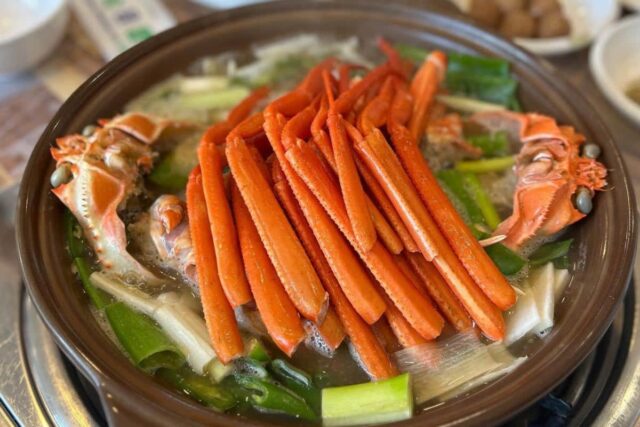 “눈 쌓인 겨울 바다 보러갈래~?” 여행하기 좋은 속초 맛집 BEST5
