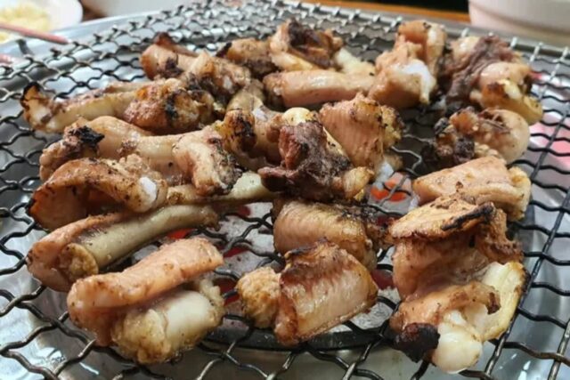 숯불에 구워 더 맛있는 곰장어 맛집 BEST5