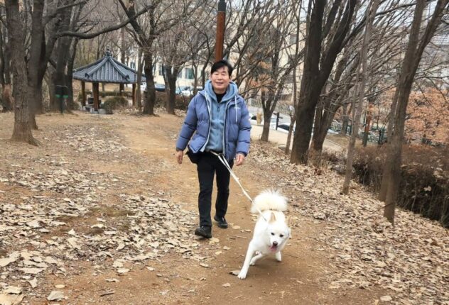 요리사 이연복, 반려견 ‘생일이’와 전한 근황…”봄이 바로 코앞까지”