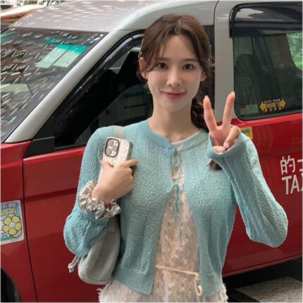 이나연 홍콩 여행패션 화이트 원피스 & 가디건 브랜드는?