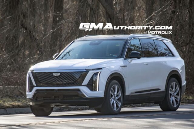 “디자인 하나는 역시…” 캐딜락의 신형 전기 SUV, 럭셔리한 외관에 벌써부터 ‘난리’
