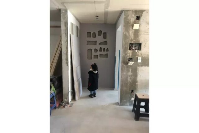 아니, 도대체 왜!? 멀쩡한 벽을 파버린 뒤 생긴 예사롭지 않은 변화…