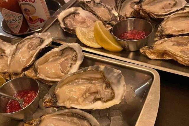 “이제 얼마 남지 않았어요!” 지금 먹으러 가야 하는 굴 맛집 5곳