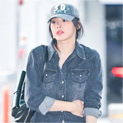 꾸안꾸 뉴진스 민지 공항패션 데님셔츠 & 조이그라이슨가방 가격은?