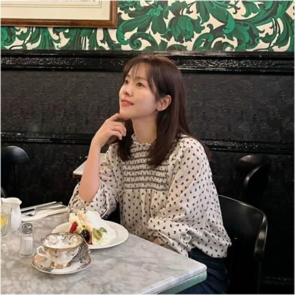 가성비 좋은 한지민 6만원대 블라우스 봄 코디 추천