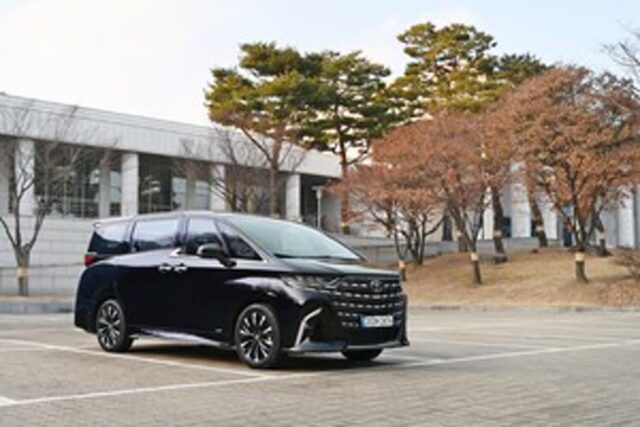 [모플시승] 토요타 알파드, 일본식 만찬 같은 대형 MPV