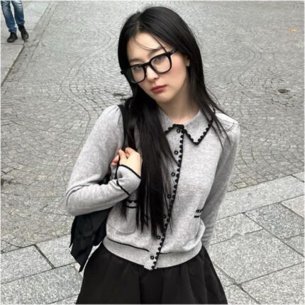 슬기 사복 패션 회색 가디건 메리제인 슈즈 브랜드는?