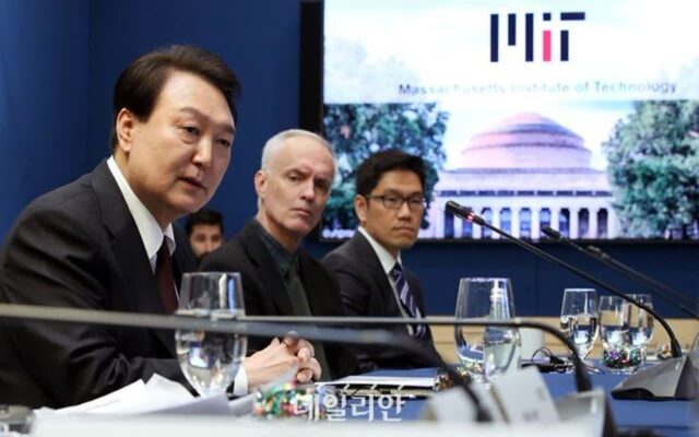 과기정통부 “AI 기반, 신약 개발 모색한다”