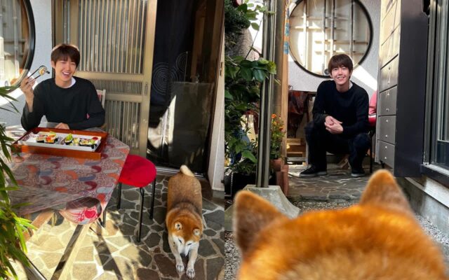 광희, 친구 집에서 만난 강아지와 찰칵!…”귀여운”