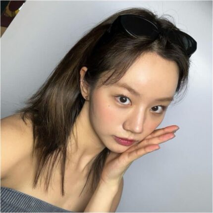혜리 방콕 여행패션 속 리조트룩과 찰떡인 100만원대 라피아백은?