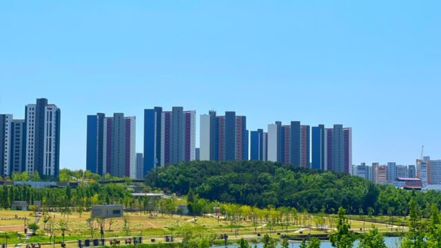 “절멸한 동물 볼 수 있다” 신도시 맘들로 붐비는 1200평 가족 테마파크 어디