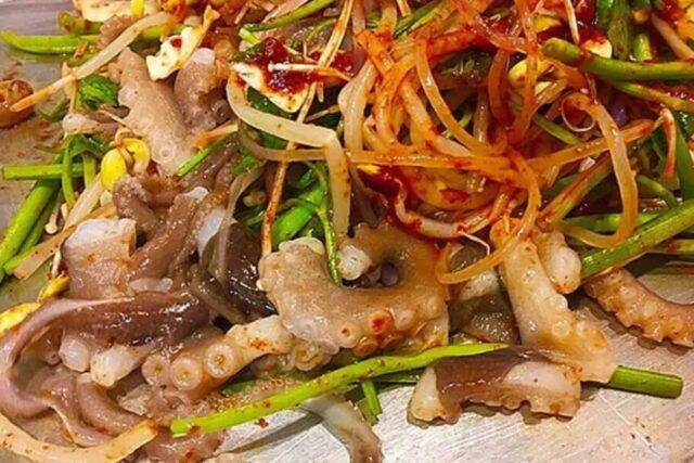 땀이 송골송골 맺히는 매운 낙지볶음 맛집 BEST5