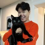 예비 아빠 박수홍, 반려묘 품에 안고 환한 웃음…”우리집 듬직한 첫째 다홍이 그리고..”