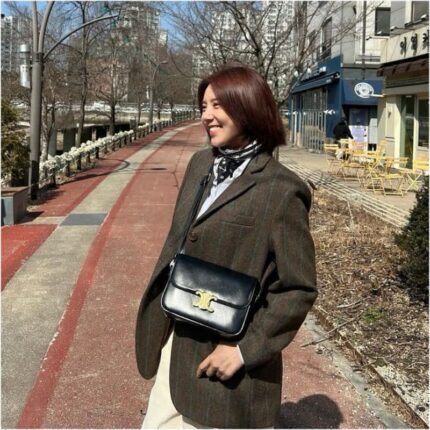 30대명품백으로 추천하는 손담비 데일리백 셀린느 트리오페 클래식 가방 가격은?