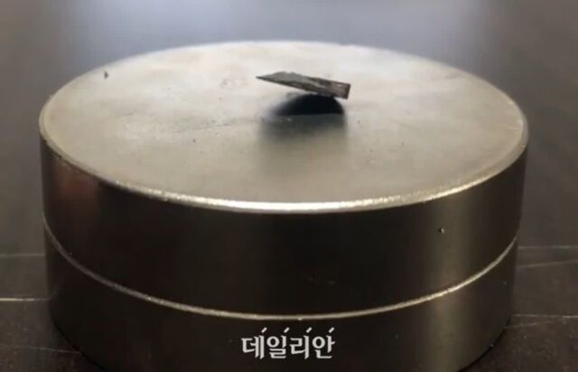 LK-99 후속 초전도체 검증 ‘설왕설래’…특허 출원하자 관심 ‘재점화’