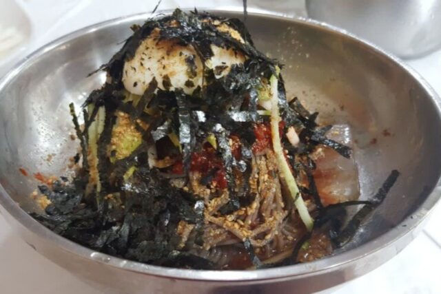 새콤 달콤한 맛에 감칠맛까지! 막국수 맛집 BEST5