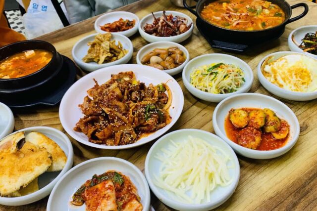 ‘푸짐함 대박!!’ 반찬만 먹어도 배부른 백반 맛집 BEST5