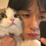 코드 쿤스트, 반려묘 ‘시루♥판다’와 전한 반가운 근황…”꽃과 고양이가 항상 곁에 있기를”