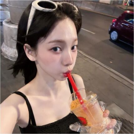 카리나 방콕 여행룩 8만원대 시스루 블랙 끈나시 원피스 브랜드는?