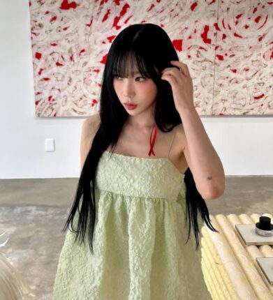 완판녀 태연 끈나시 탑, 스커트 어디꺼?