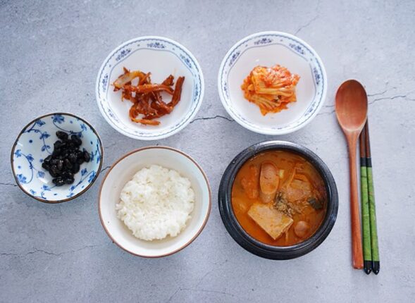 캠핑요리 안성맞춤 등심 부대찌개 밀키트