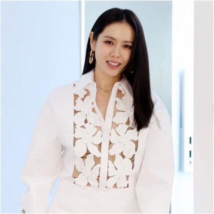 우아한 시스루룩 손예진 발렌티노 화이트 미니 원피스 레드백 미니 호보백 가격은?