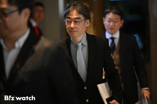 주총장 나오는 임종윤·종훈 한미약품 형제 ‘입가엔 여유’