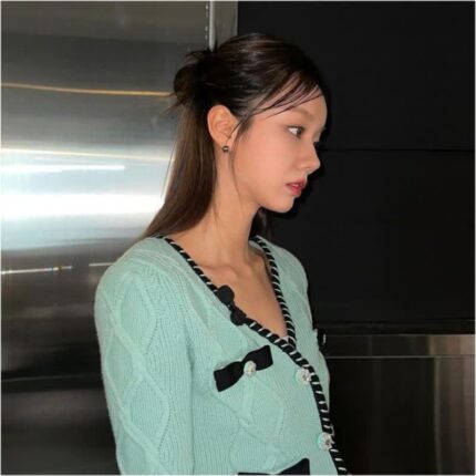혜리 인스타 컬러가 예쁜 크롭 니트 가디건 브랜드는?