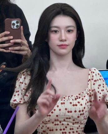 매일 미모 리즈 갱신 중! 고윤정이 선택한 원피스