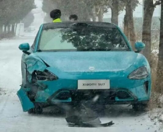 中 포르쉐라더니…샤오미 첫 전기차 사고 ‘속출’(영상)