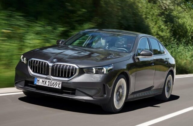 전기차보다 더 전기차 같았던 BMW 530e