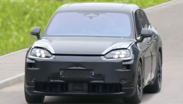 “포르쉐 카이엔 잘팔리니까 이것 만든다?!” 최초의 3열 시트 SUV K1
