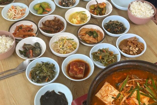 “우와!” 반찬만 먹어도 배 터질 것 같은 백반 맛집 BEST5