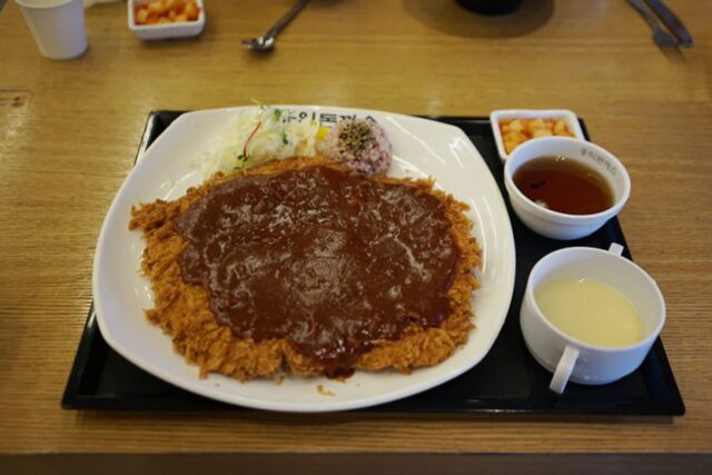 운양동 돈까스 완전 큰 홍익돈까스 김포운양점