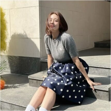 치마에 어울리는 강소라 발편한운동화 뉴발란스 운동화는?