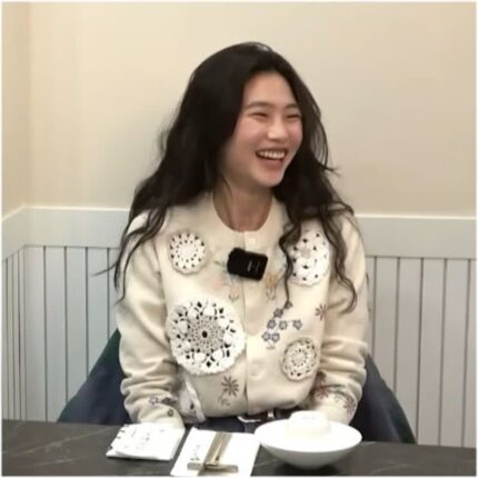 핑계고 정호연 옷 크로셰 니트 가디건 브랜드는 타오 TAO