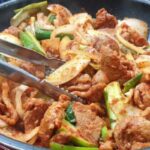 매콤한 양념으로 빠르게 볶아낸 두루치기 맛집 BEST5