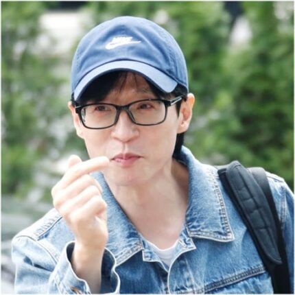 유재석 캐주얼한 싱크로유 출근룩 찐애정템 나이키 운동화는?
