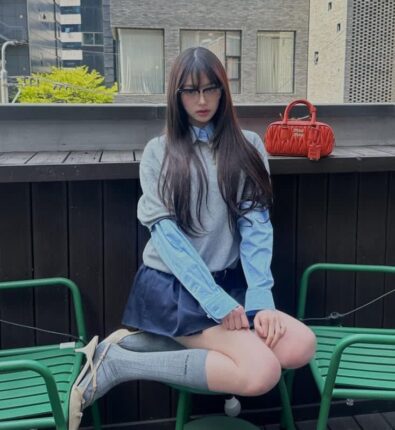 조회수 폭발! 장원영 긱시크룩 가방 안경 어디꺼?