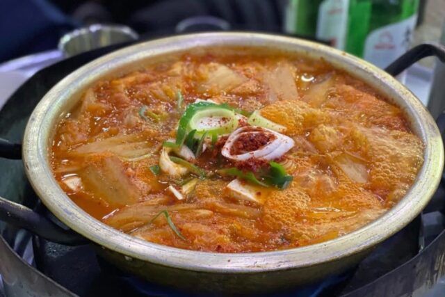 친근하지만 깊은 맛, 김치찌개 맛집 BEST5