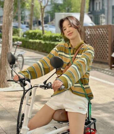 요즘 인기 급상승! 기은세 긱시크룩 폴로셔츠