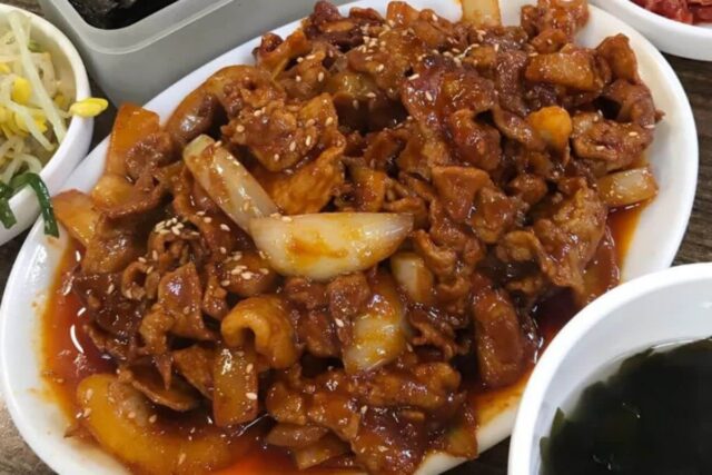 항상 밥도둑 2인자 자리를 놓치지 않는 제육볶음 맛집 BEST5