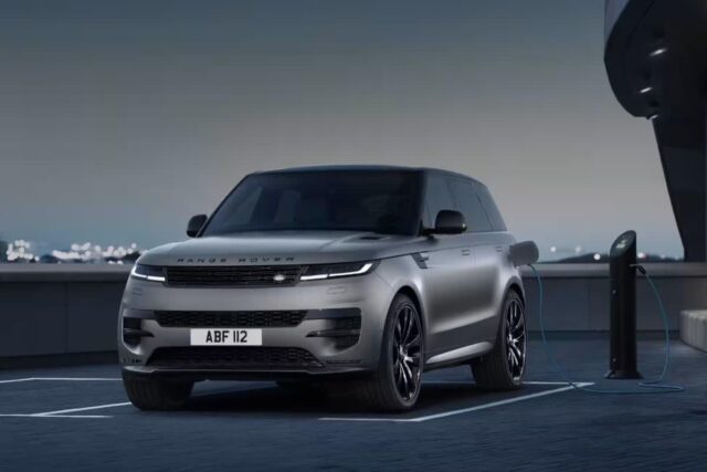 “성능이 미쳤어요…” PHEV 탑재한 랜드로버의 고급 SUV, 가격은?